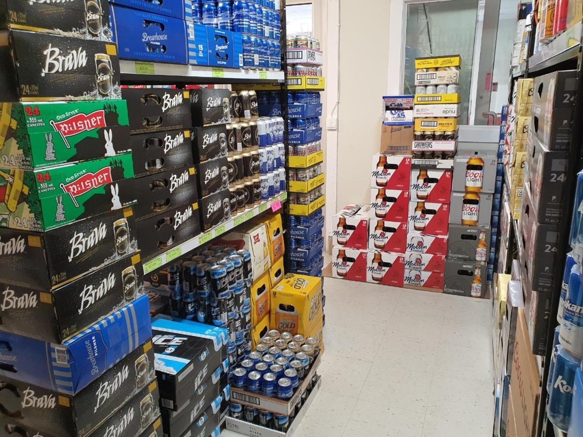 Sundre Motor Inn Eksteriør bilde